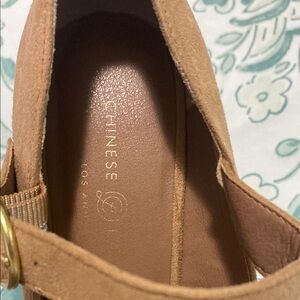 Chinese Laundry Tan Mules Sleek Slip-On Design